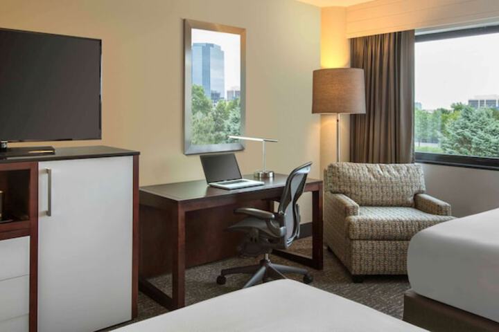 DoubleTree by Hilton Chicago Schaumburg