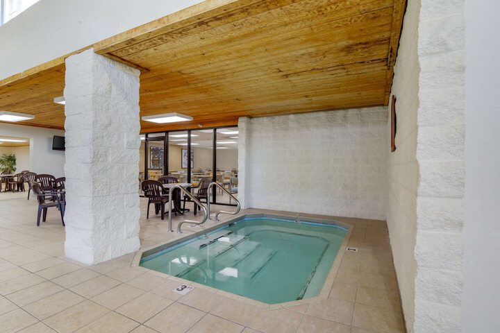 Pool 7 of 31