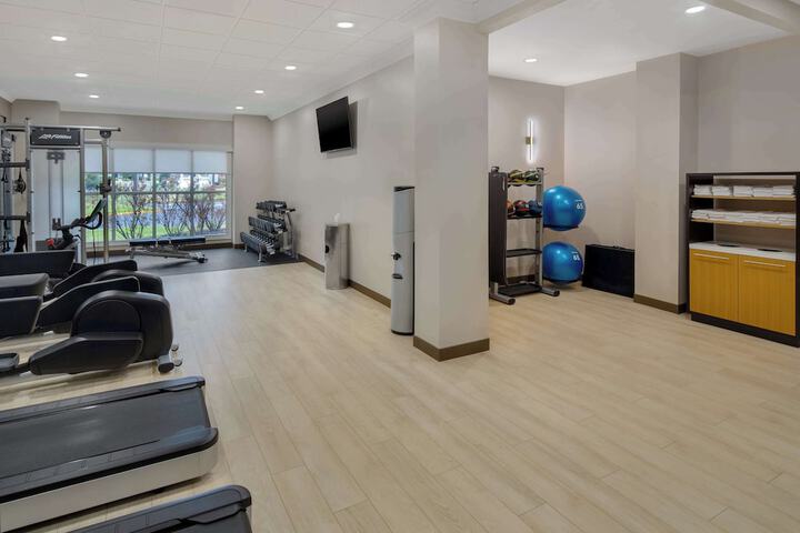 DoubleTree Suites by Hilton Hotel Mt. Laurel