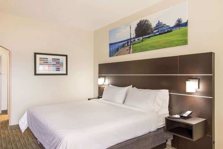 Room 20 of 28