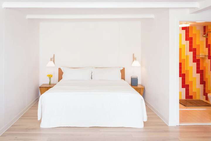 Room 5 of 13
