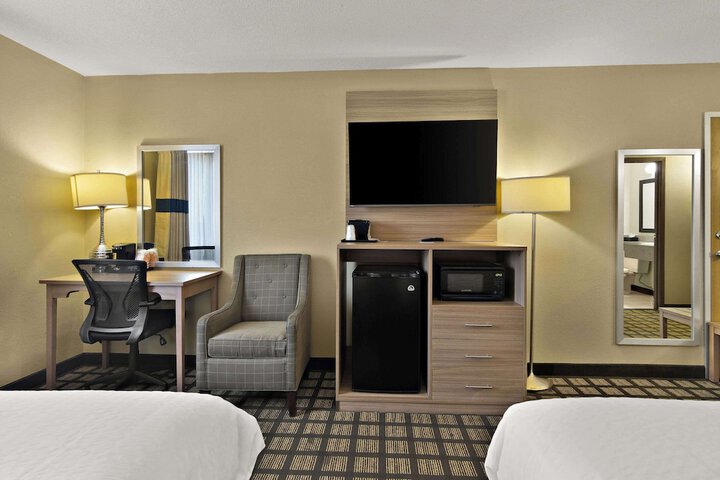 Room 26 of 35