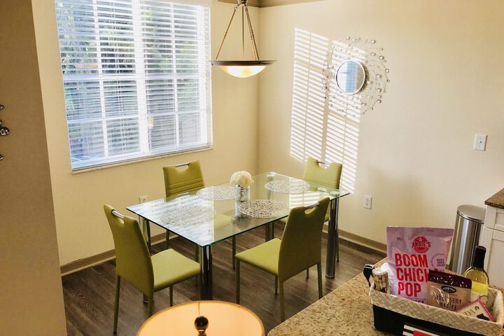 Sawgrass Mall Apartment 2