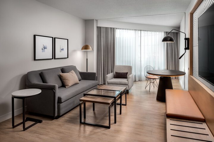 Sheraton Gateway Hotel in Toronto International Airport
