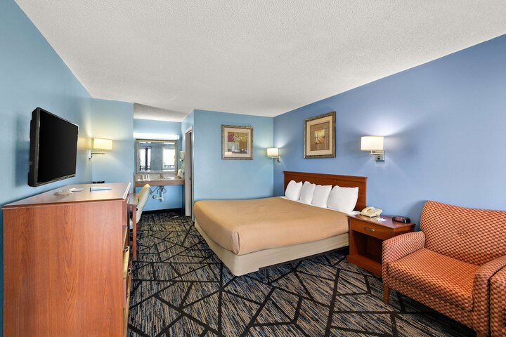 Room 16 of 27