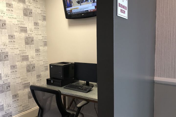Business Center 26 of 26