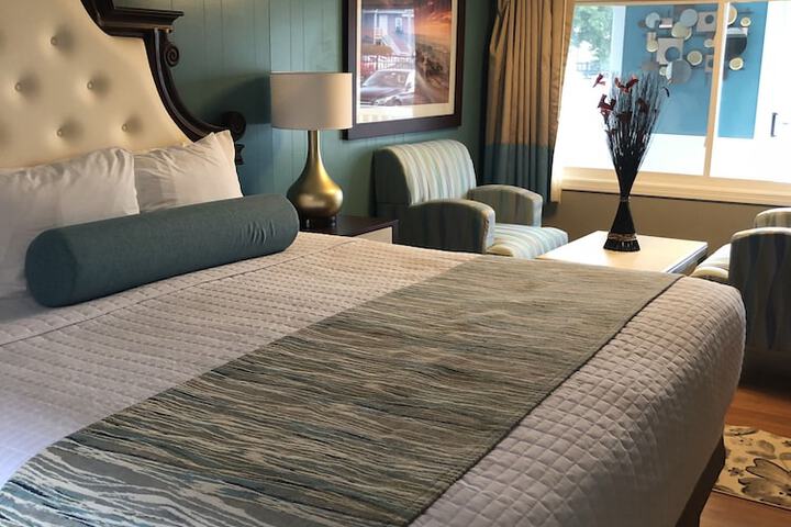 Room 28 of 33