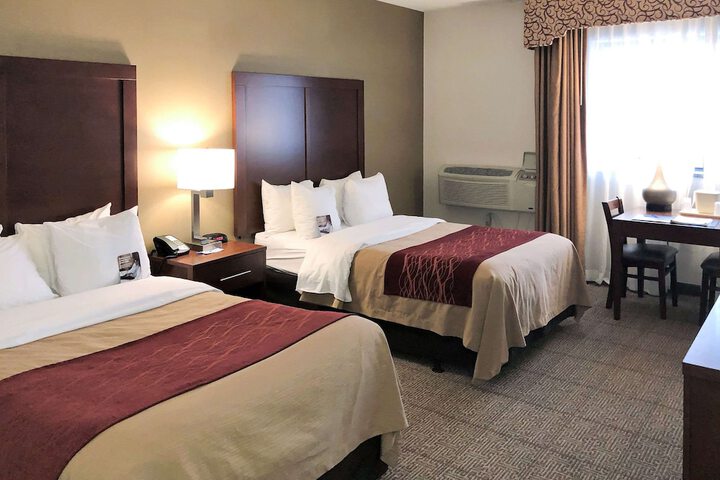 Room 9 of 12