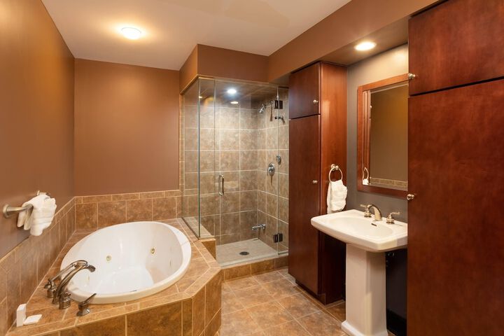 The Giacomo Niagara Falls NY an Ascend Collection Hotel
