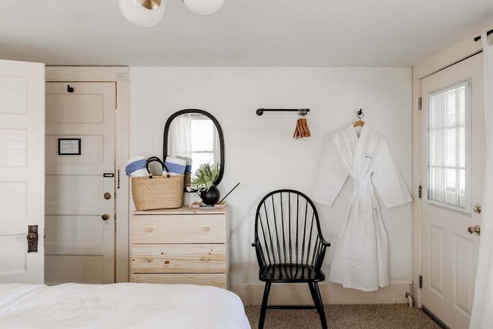 Room 25 of 36