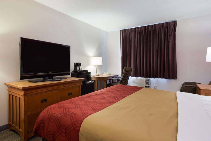 Room 30 of 38