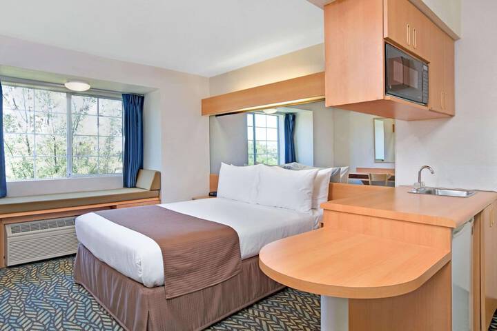 Microtel Inn & Suites by Wyndham Morgan Hill / San Jose Area