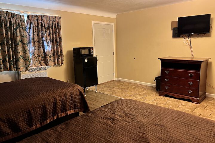Room 13 of 17