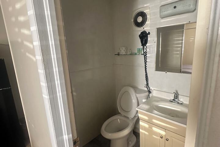 Room 25 of 25