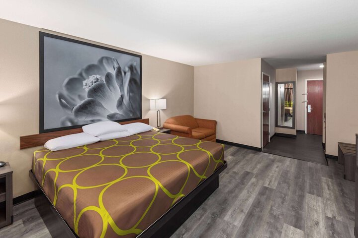 Super 8 by Wyndham Lubbock West