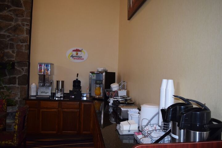 Breakfast/Coffee Service 63 of 66