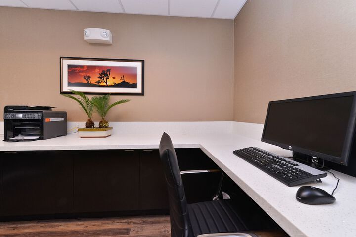 Holiday Inn Express & Suites Indio - Coachella Valley by IHG