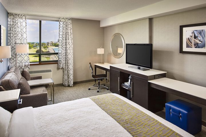 Waterfront Hotel Downtown Burlington