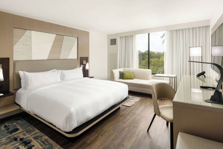 Room 35 of 72