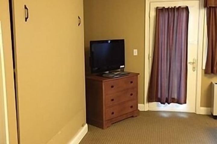 Room 77 of 111
