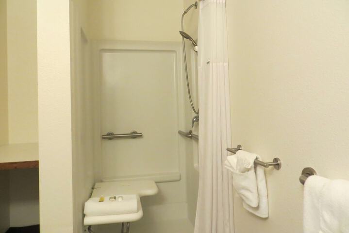 Room 14 of 60