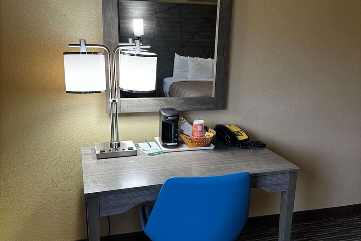 Room 18 of 44