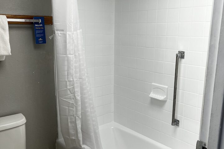 Room 25 of 60