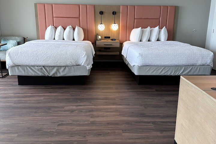 Room 45 of 104