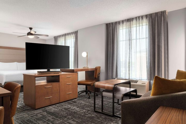 Room 34 of 71