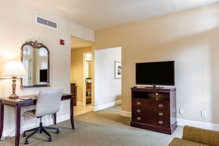 Room 30 of 40
