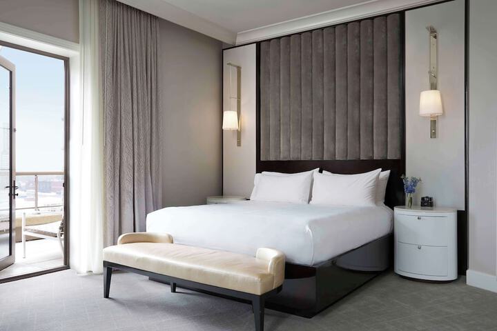 Room 15 of 126