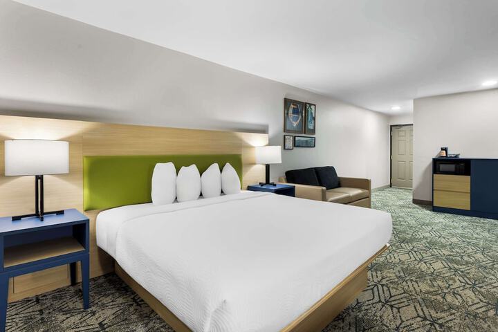 Country Inn & Suites by Radisson Savannah I-95 North, GA