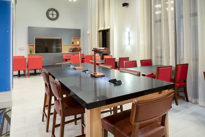 Hotel 5 of 66