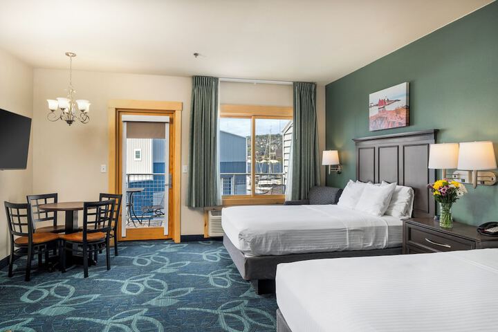 Park Point Marina Inn