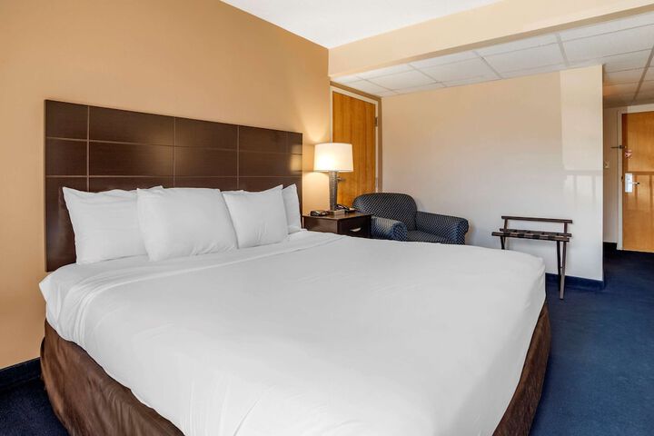 Room 35 of 40