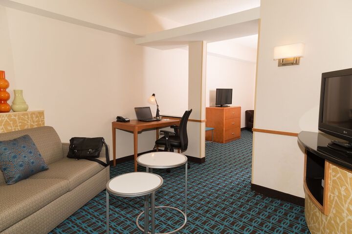 Room 16 of 37