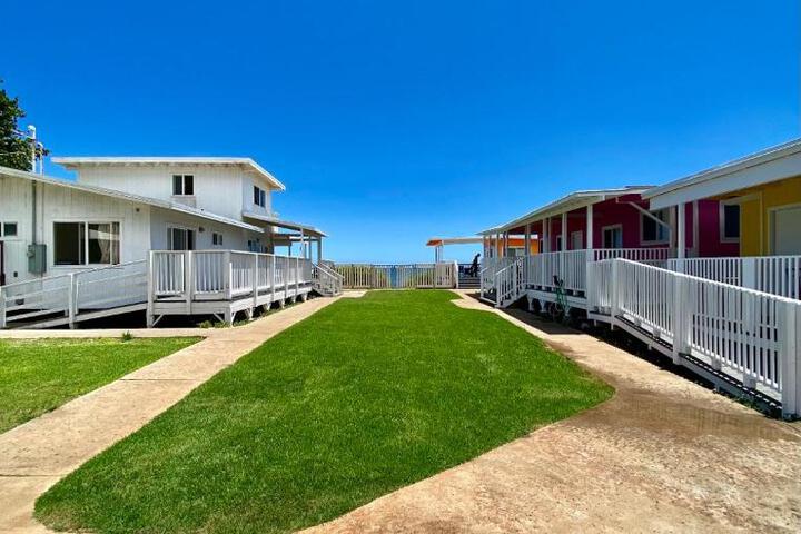 Mokulēia Beach Houses at Owen's Retreat