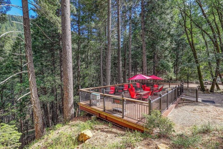 Yuba River Inn