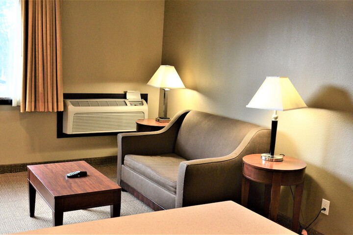 Room 53 of 103