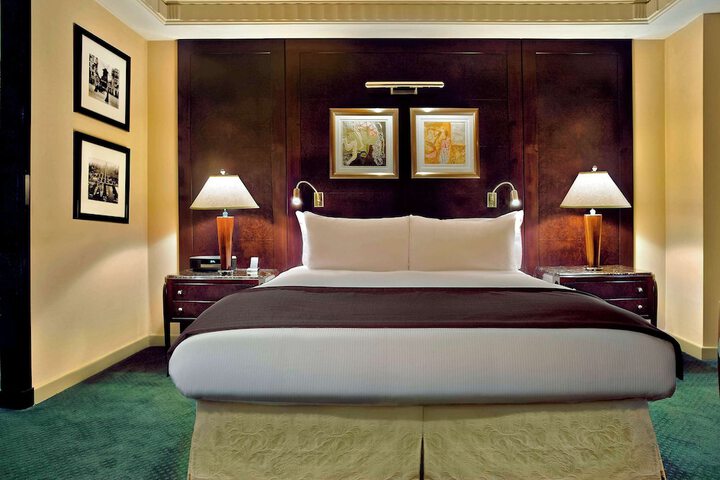 Room 33 of 58