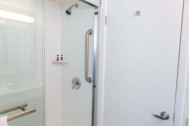 Room 6 of 22