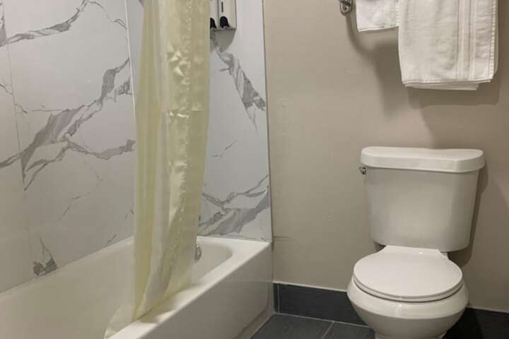 Room 5 of 27
