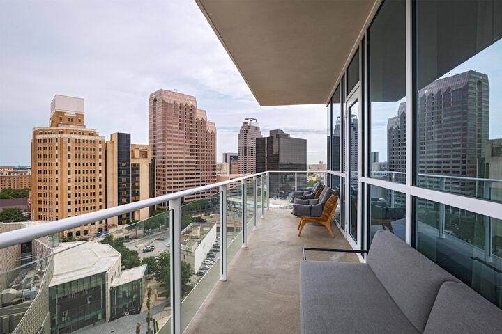 Thompson San Antonio - Riverwalk by Hyatt