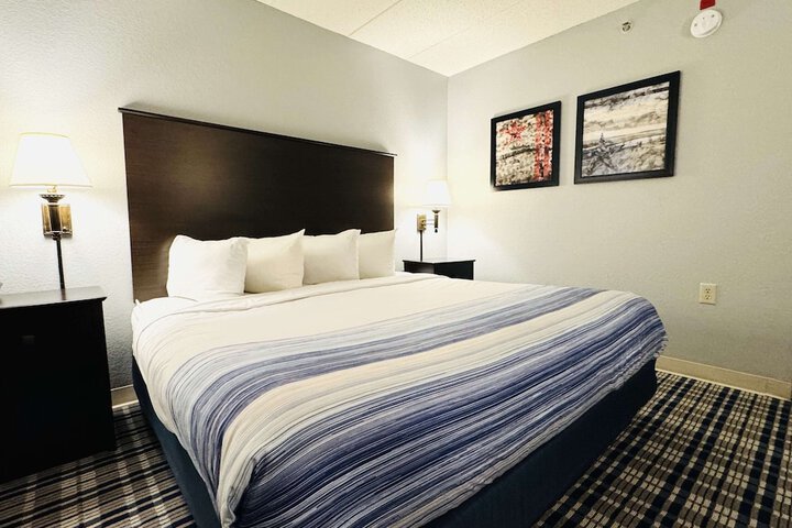 Room 10 of 43