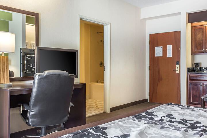 Room 7 of 31