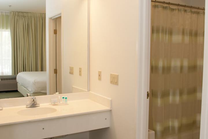 Room 22 of 40