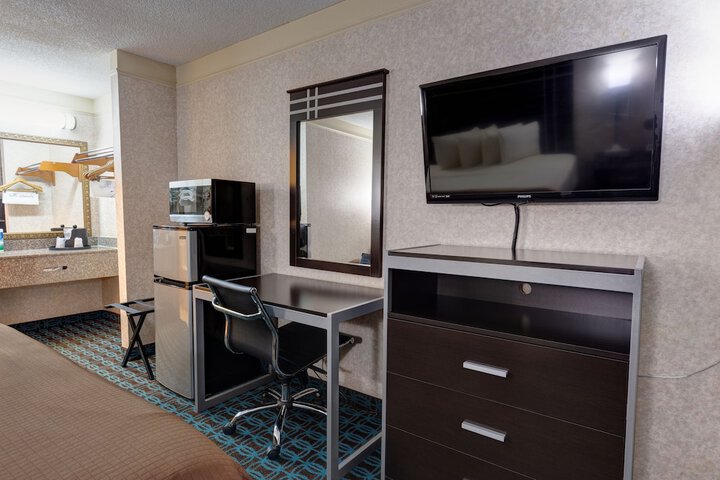 Room 44 of 68