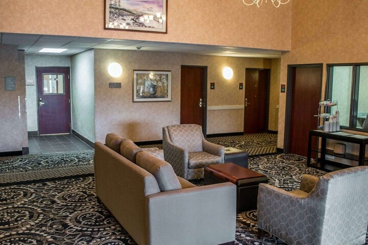 Comfort Suites Portland Southwest