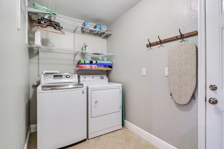 Laundry 20 of 25