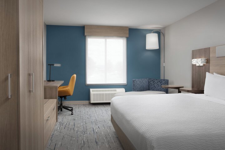 Room 52 of 67